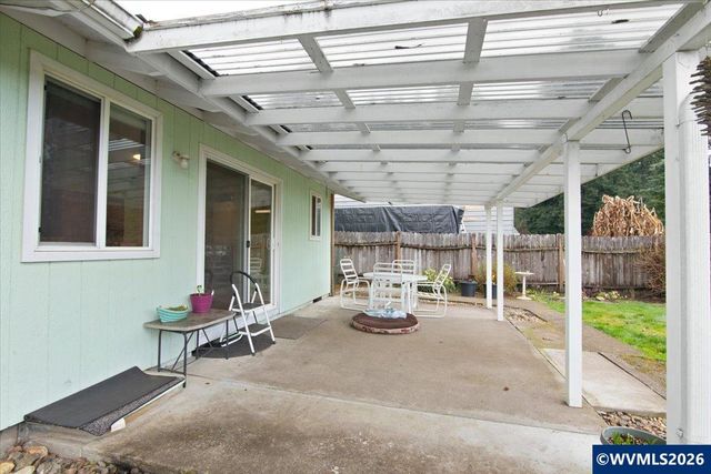 247 Cedar St, Lyons, OR 97358