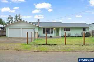 247 Cedar St, Lyons, OR 97358
