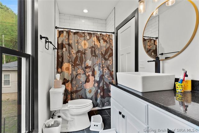 422 St Michaels Avenue, Madison, IN 47250