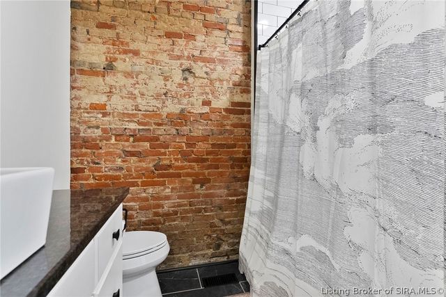 422 St Michaels Avenue, Madison, IN 47250