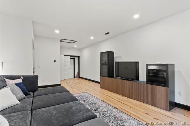 422 St Michaels Avenue, Madison, IN 47250