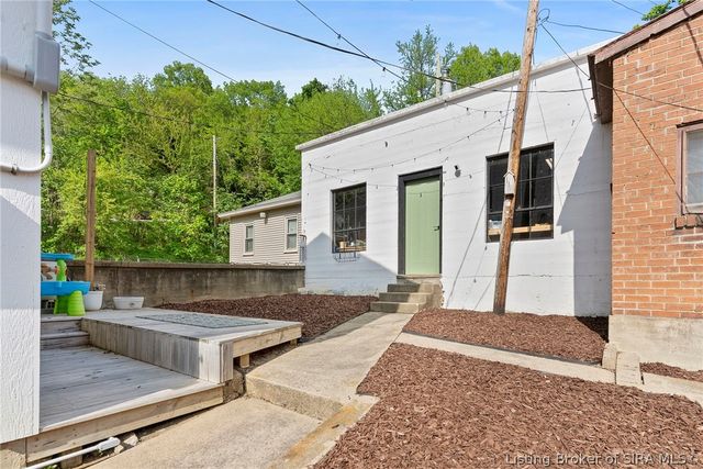 422 St Michaels Avenue, Madison, IN 47250