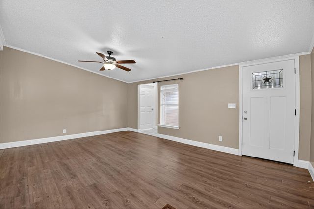 2373 County Road 3405, Cleveland, TX 77327