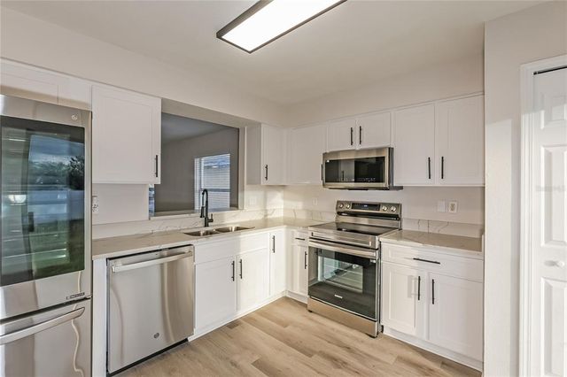 7729 CARRIAGE POINTE DRIVE, Gibsonton, FL 33534