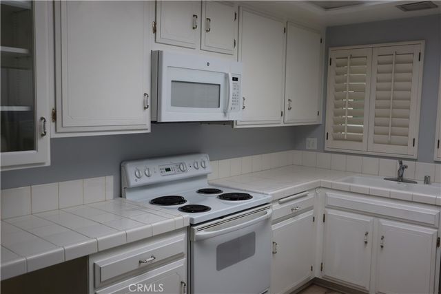 3169 Via Vista Q, Laguna Woods, CA 92637