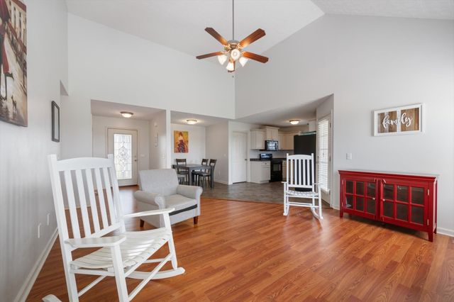 112 Beaver Creek Dr, Portland, TN 37148