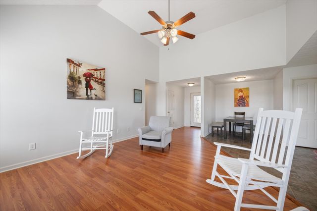 112 Beaver Creek Dr, Portland, TN 37148