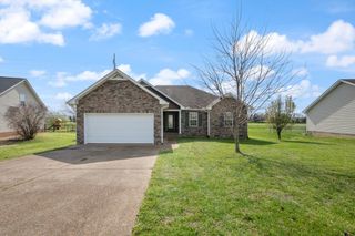 112 Beaver Creek Dr, Portland, TN 37148