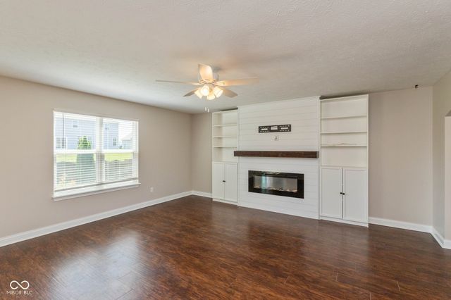1117 Foxtail Drive, Franklin, IN 46131