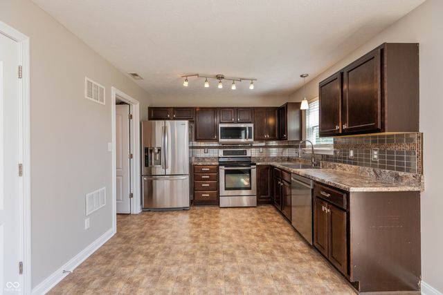 1117 Foxtail Drive, Franklin, IN 46131
