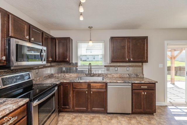1117 Foxtail Drive, Franklin, IN 46131