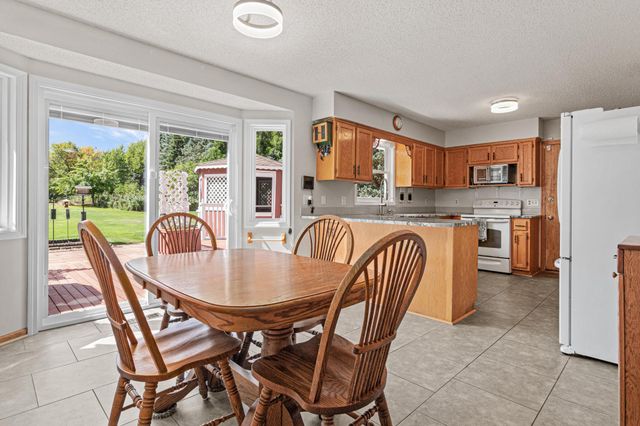 10121 Kahler Avenue NE, Otsego, MN 55362