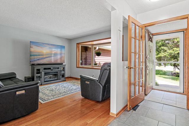 10121 Kahler Avenue NE, Otsego, MN 55362