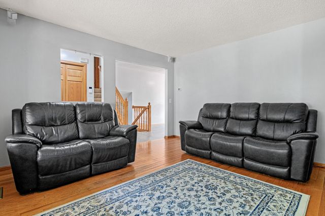 10121 Kahler Avenue NE, Otsego, MN 55362
