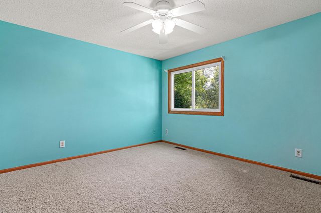 10121 Kahler Avenue NE, Otsego, MN 55362