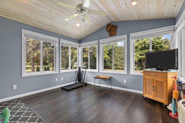 1245 WEATHERWOOD DRIVE, Neenah, WI 54956