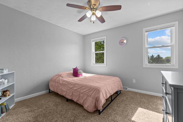 1245 WEATHERWOOD DRIVE, Neenah, WI 54956