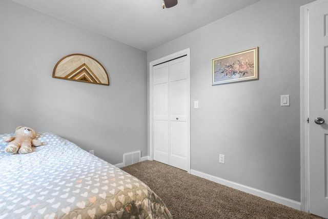1245 WEATHERWOOD DRIVE, Neenah, WI 54956