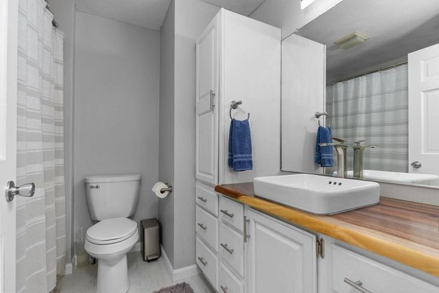 1245 WEATHERWOOD DRIVE, Neenah, WI 54956