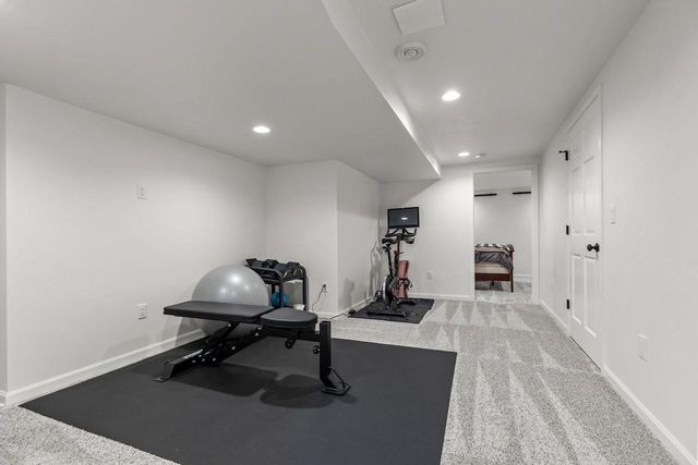 1245 WEATHERWOOD DRIVE, Neenah, WI 54956