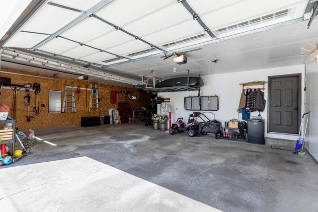 1245 WEATHERWOOD DRIVE, Neenah, WI 54956