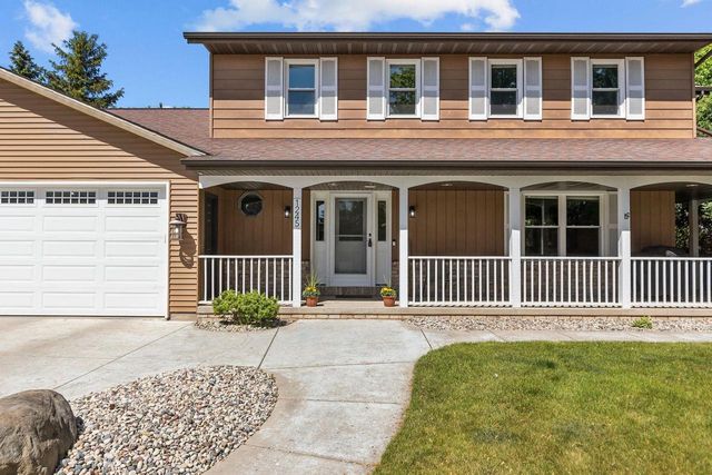 1245 WEATHERWOOD DRIVE, Neenah, WI 54956