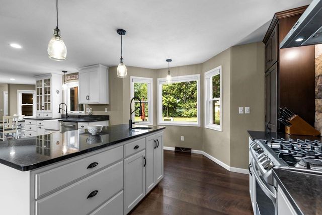 1245 WEATHERWOOD DRIVE, Neenah, WI 54956