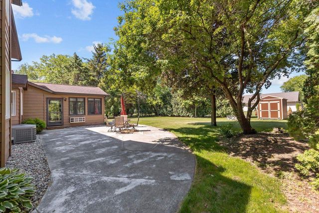 1245 WEATHERWOOD DRIVE, Neenah, WI 54956