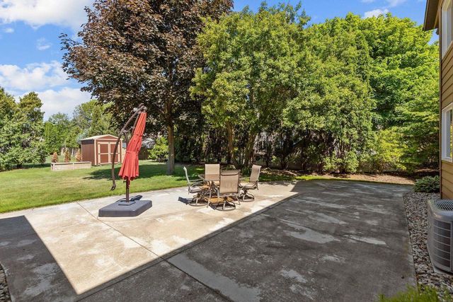 1245 WEATHERWOOD DRIVE, Neenah, WI 54956