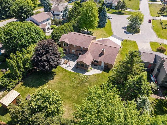 1245 WEATHERWOOD DRIVE, Neenah, WI 54956