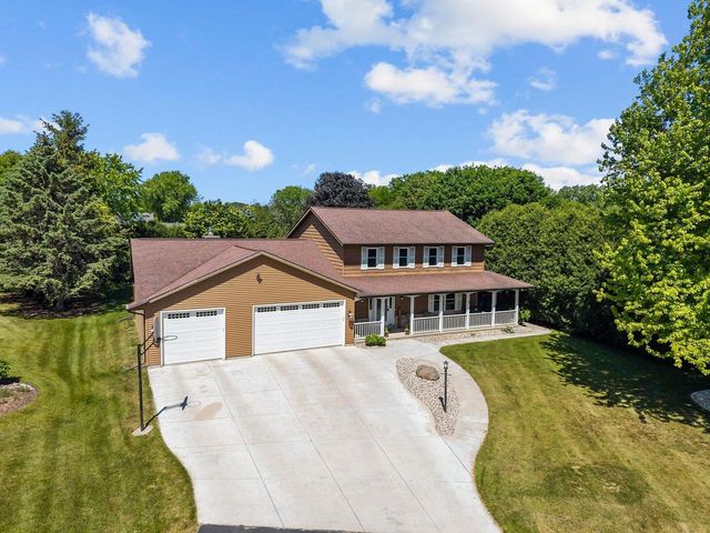 1245 WEATHERWOOD DRIVE, Neenah, WI 54956