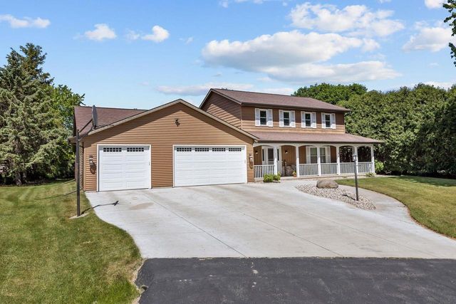 1245 WEATHERWOOD DRIVE, Neenah, WI 54956