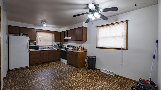 1000 MILLER LANE, Kaukauna, WI 54130