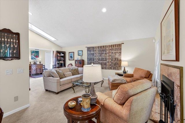 15 Oak Creek Trail, Madison, WI 53717