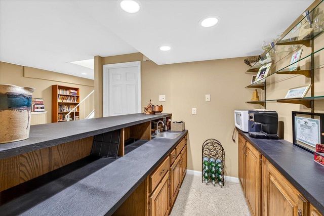 15 Oak Creek Trail, Madison, WI 53717