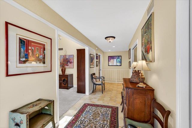 15 Oak Creek Trail, Madison, WI 53717