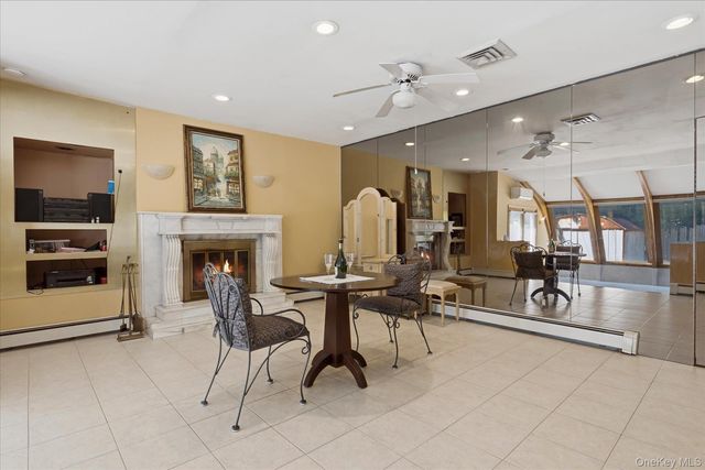 156 Lea Ann Terrace, Wantagh, NY 11793