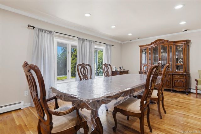 156 Lea Ann Terrace, Wantagh, NY 11793