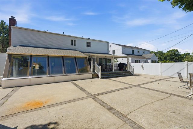 156 Lea Ann Terrace, Wantagh, NY 11793
