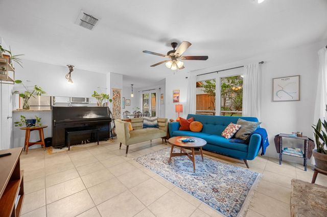 9100 Mountain Ridge DR 5C, Austin, TX 78759