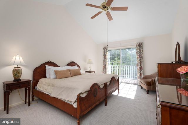 102 TREYMORE CT, Pennington, NJ 08534
