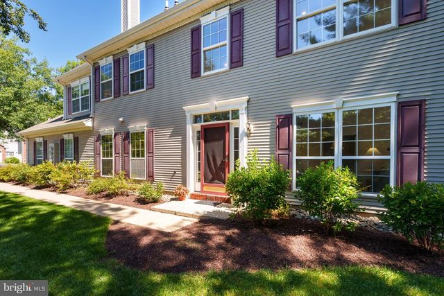 102 TREYMORE CT, Pennington, NJ 08534
