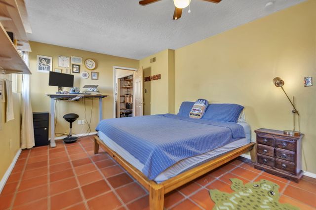 712 Tranquilino Court NE, Albuquerque, NM 87102