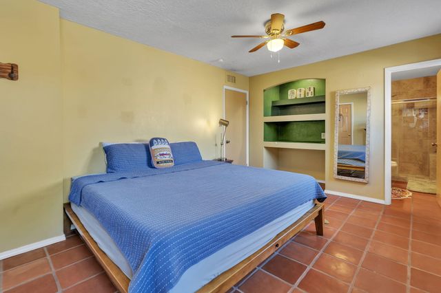 712 Tranquilino Court NE, Albuquerque, NM 87102