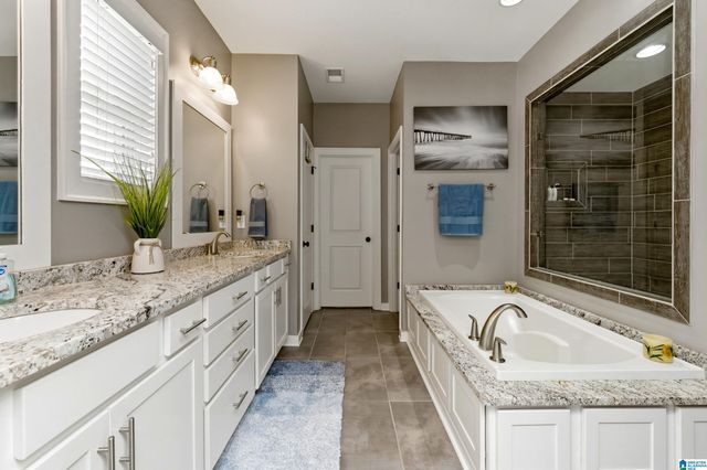 417 GLEN IRIS CIRCLE, Pelham, AL 35124