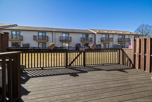 100 Daly Boulevard 408, Oceanside, NY 11572