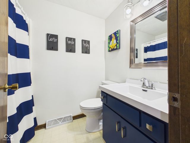 3927 Colbrook Road, Anderson, IN 46012