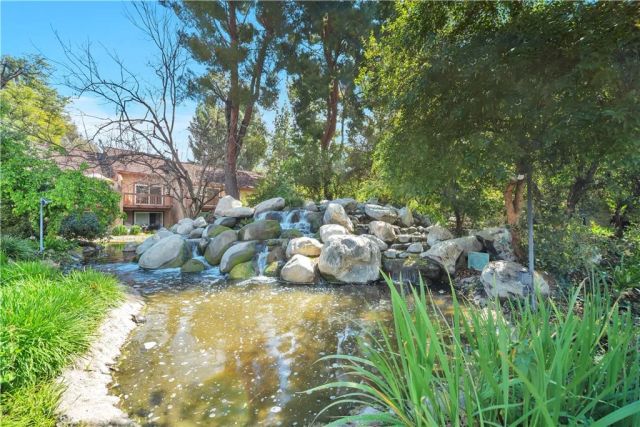 7101 Farralone Avenue 142, Canoga Park, CA 91303