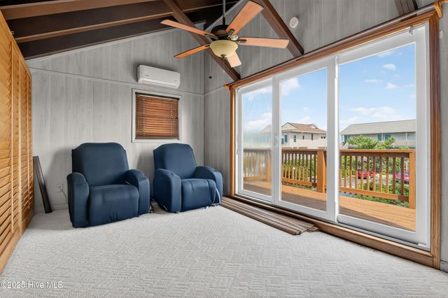 714 Ocean Boulevard, Holly Ridge, NC 28445