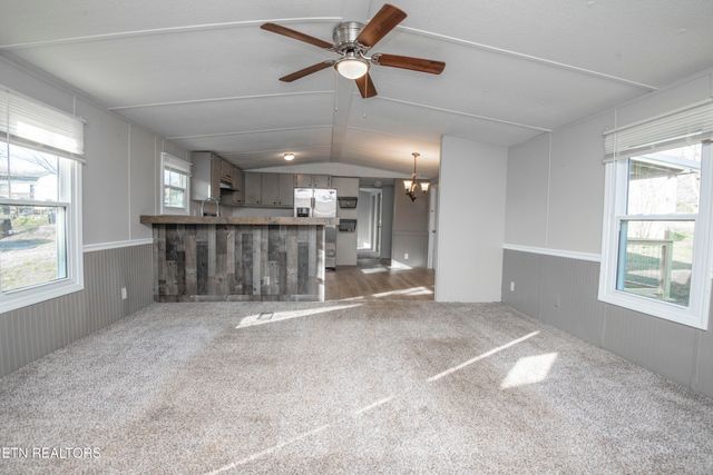 350 Kagley Drive, Lenoir City, TN 37772